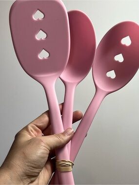 Paris Hilton PH Pink Silicone Kitchen Utensil Set Heart Cutout Coquette Decor